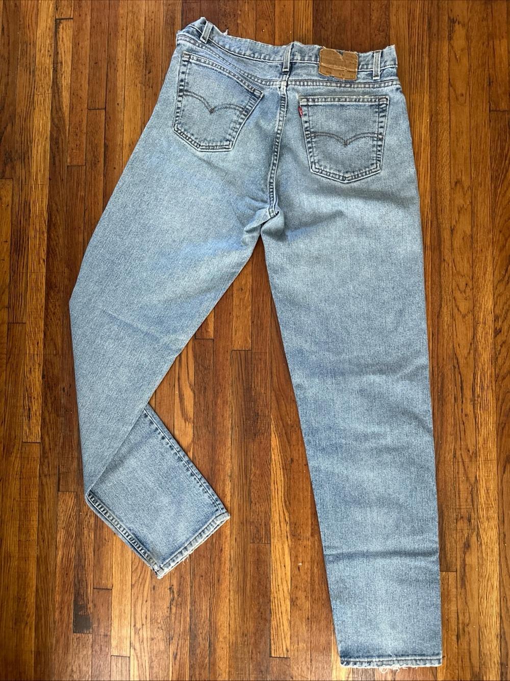 Vintage Levis 550 Relaxed Made in USA
Size 36x36